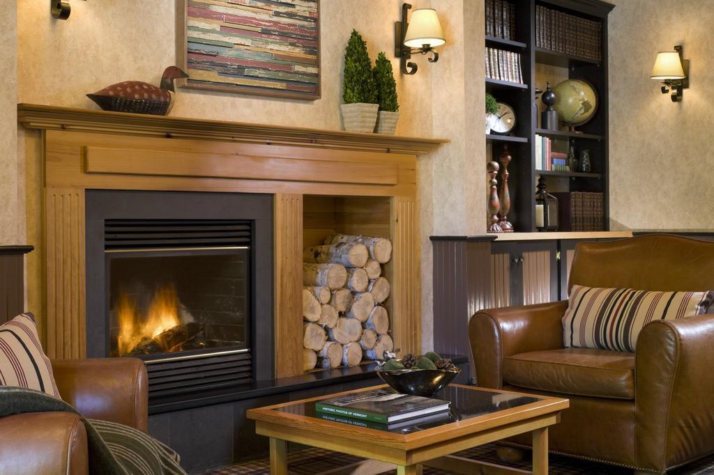 ברלינגטון Green Mountain Suites Hotel מראה חיצוני תמונה